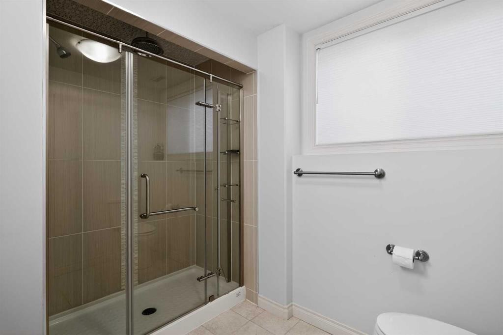 207 Strathmore Lakes Bend, Strathmore, AB - Indoor Photo Showing Bathroom