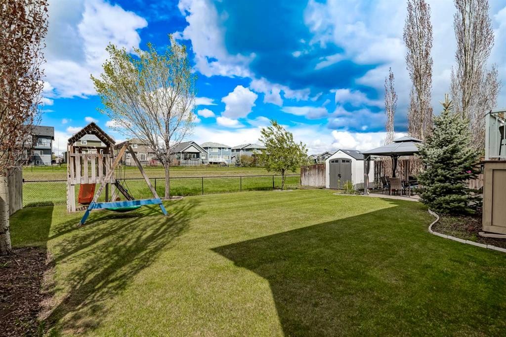207 Strathmore Lakes Bend, Strathmore, AB - Outdoor