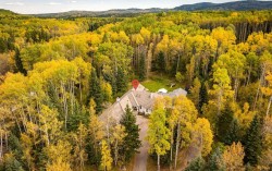 27 Elk Valley Place Bragg Creek, AB T0L 0K0