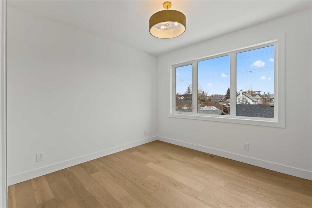 1910 Broadview Road, Calgary, AB - Indoor Photo Showing Other Room