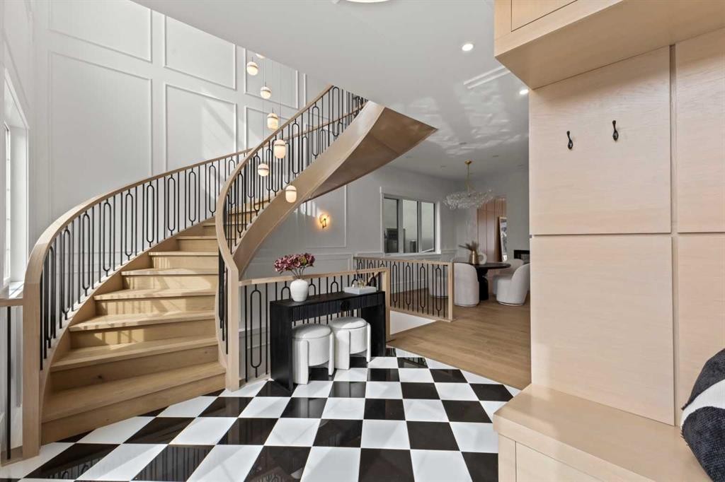 1910 Broadview Road, Calgary, AB - Indoor Photo Showing Other Room