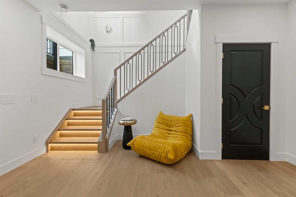 1910 Broadview Road, Calgary, AB - Indoor Photo Showing Other Room