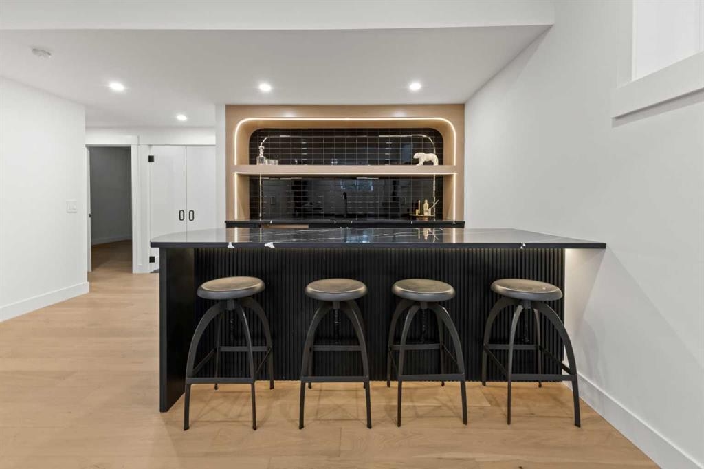 1910 Broadview Road, Calgary, AB - Indoor Photo Showing Kitchen