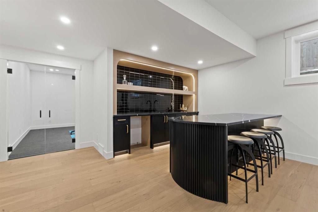 1910 Broadview Road, Calgary, AB - Indoor