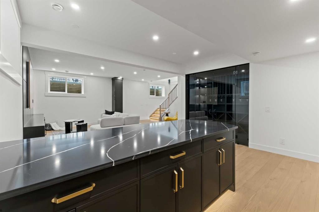 1910 Broadview Road, Calgary, AB - Indoor