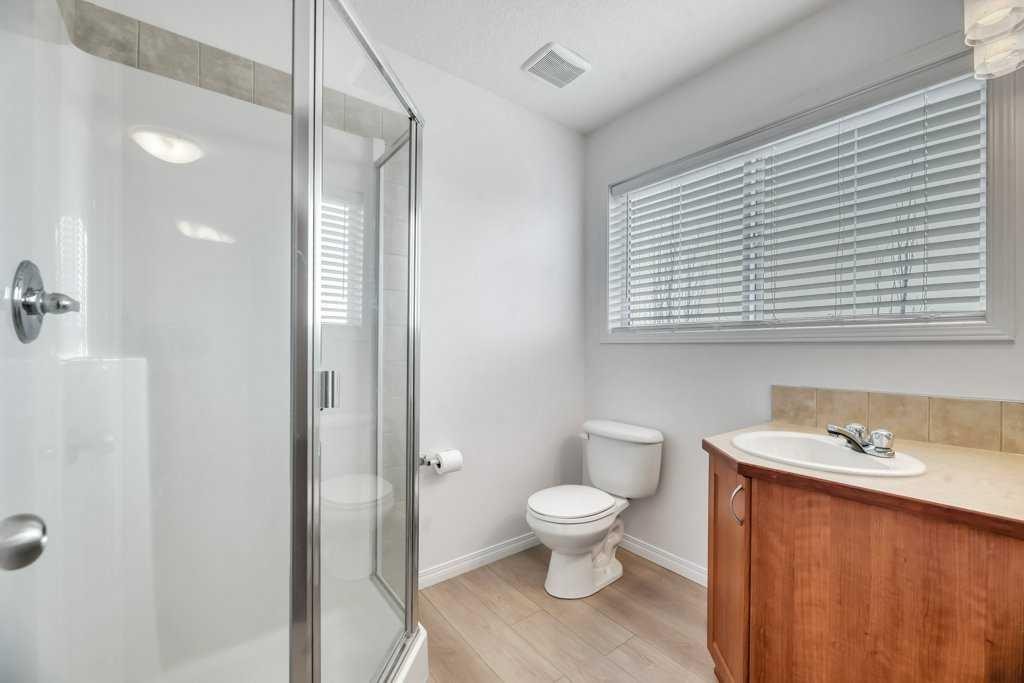 109 Ranch Ridge Meadow, Strathmore, AB - Indoor Photo Showing Bathroom