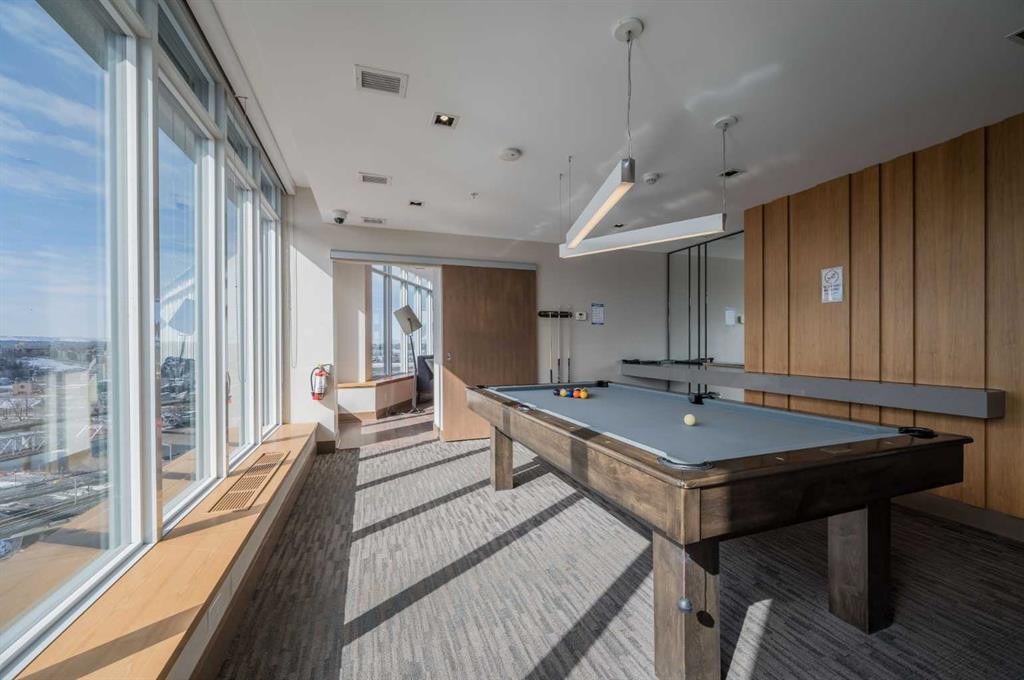 1205-550 Riverfront Avenue Se, Calgary, AB - Indoor Photo Showing Other Room