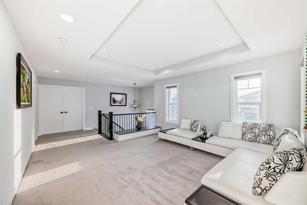 2 Chelsea Bay, Chestermere, AB - Indoor