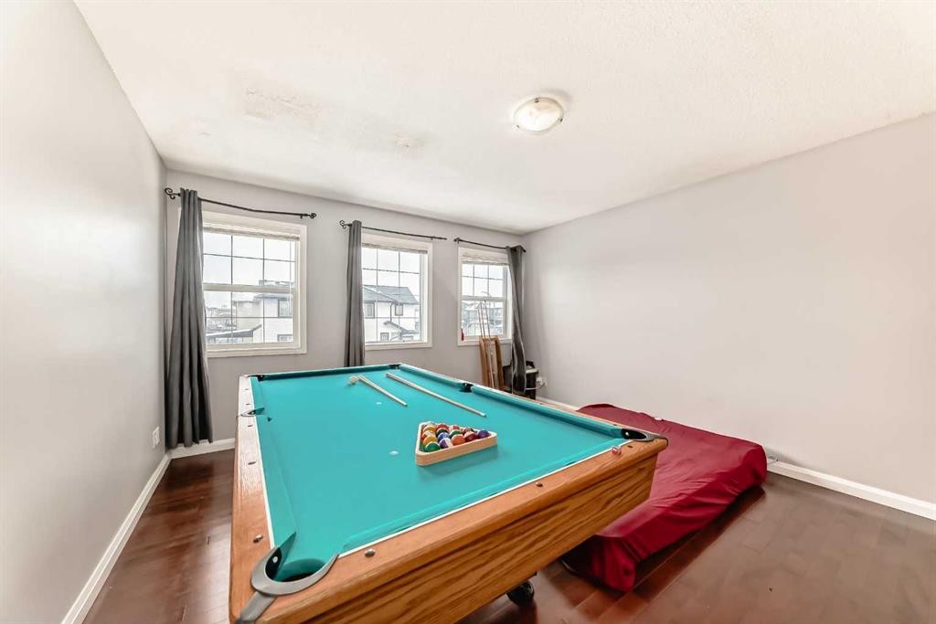 39 Saddleridge Close Ne, Calgary, AB - Indoor Photo Showing Other Room
