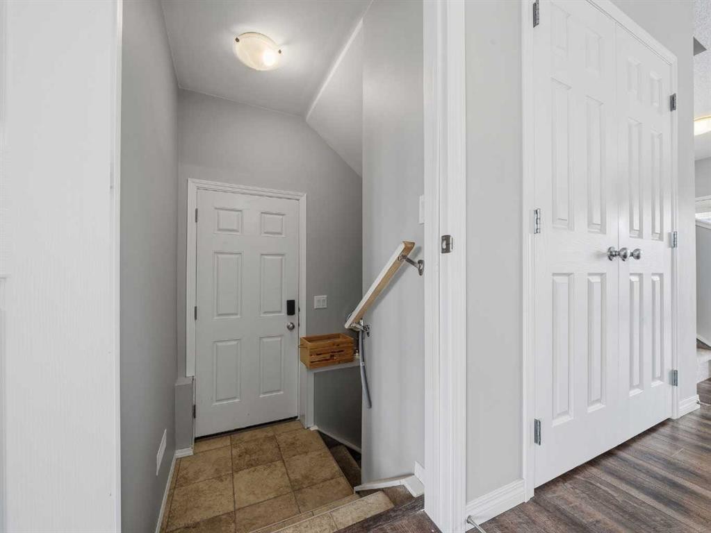 89 Walgrove Rise Se, Calgary, AB - Indoor Photo Showing Other Room