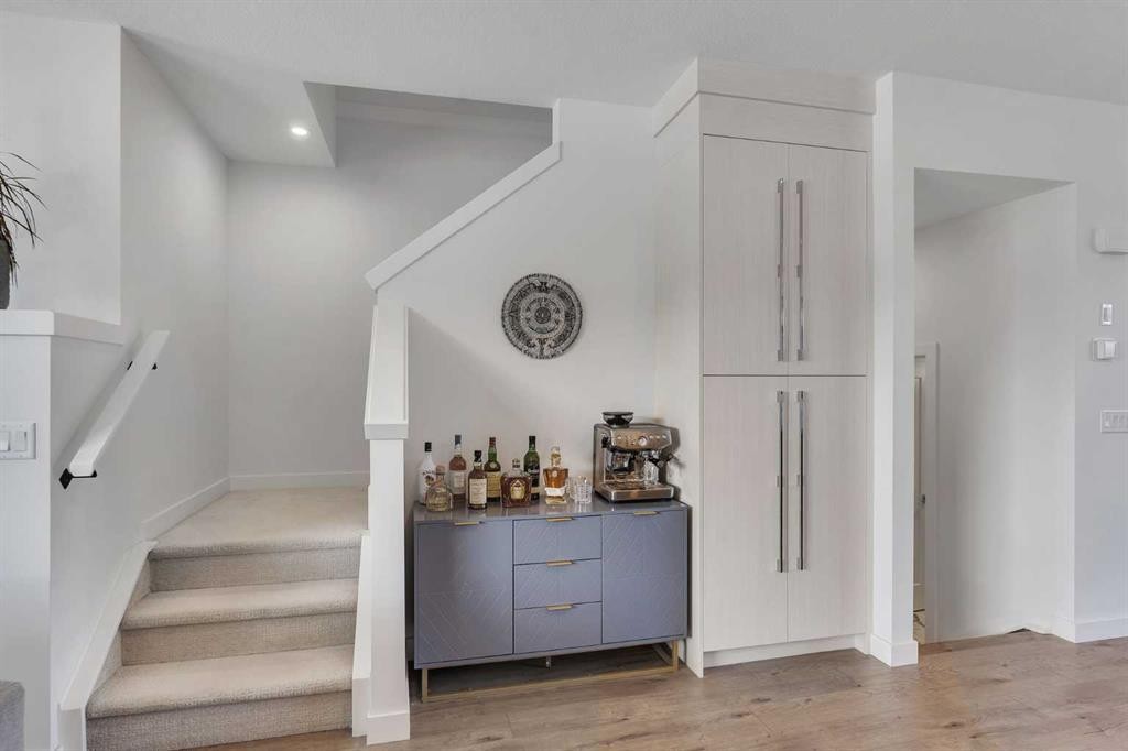 178 Dawson Way, Chestermere, AB - Indoor Photo Showing Other Room