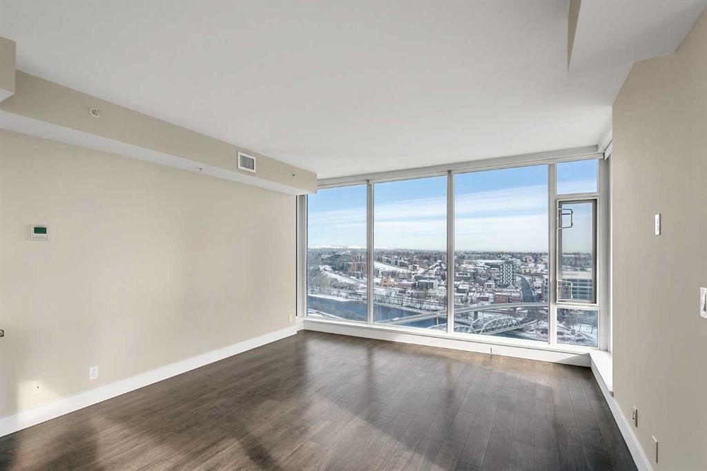 2103-510 6 Avenue Se, Calgary, AB - Indoor Photo Showing Other Room