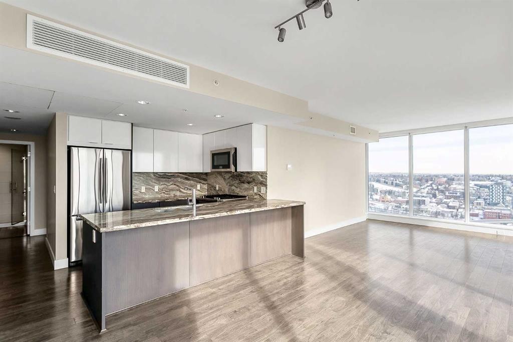 2103-510 6 Avenue Se, Calgary, AB - Indoor Photo Showing Kitchen With Upgraded Kitchen