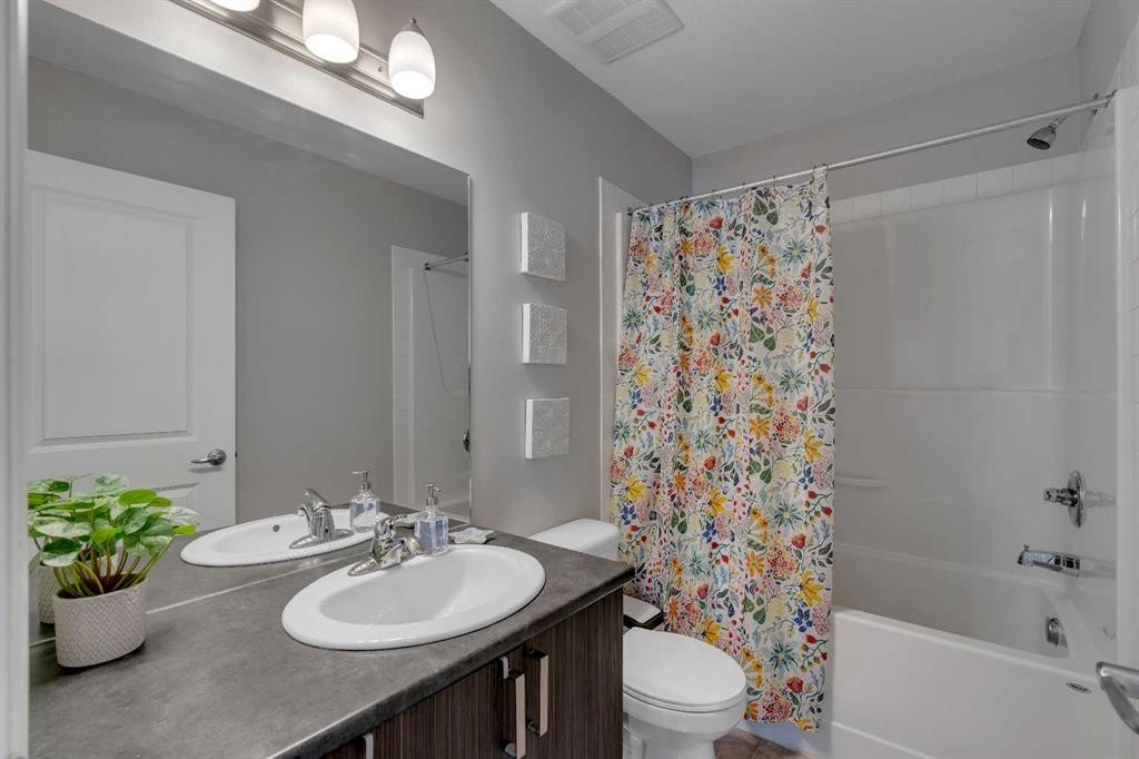 414-121 Copperpond Common Se, Calgary, AB