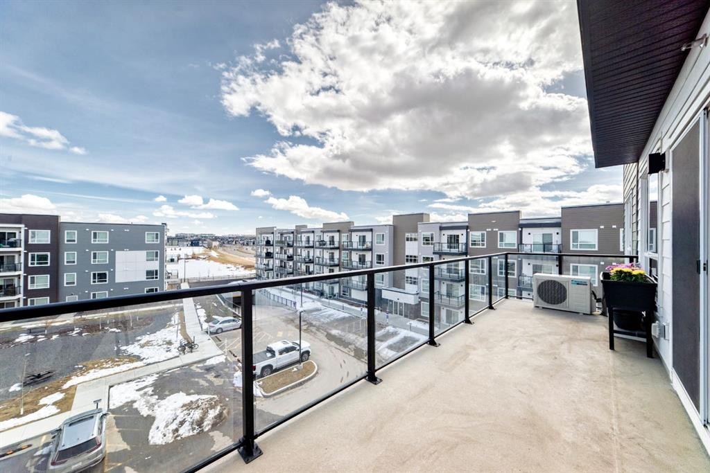 1402-33 Carringham Gate Nw, Calgary, AB - Outdoor With Balcony With View