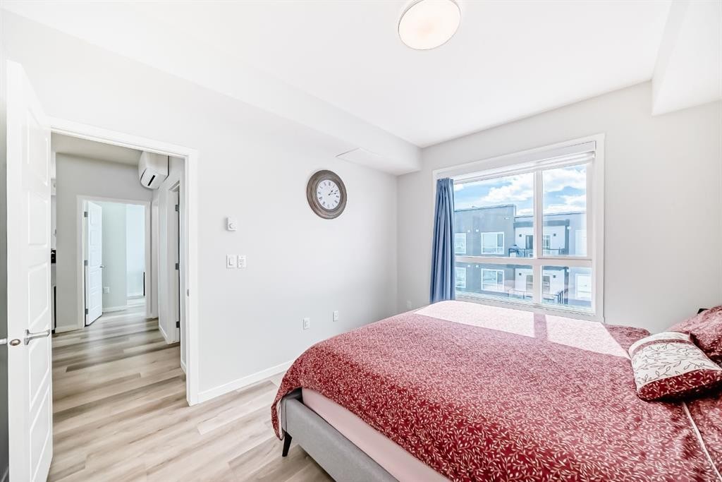 1402-33 Carringham Gate Nw, Calgary, AB - Indoor Photo Showing Bedroom