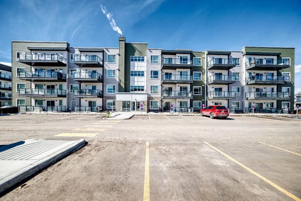 1402-33 Carringham Gate Nw, Calgary, AB - Outdoor With Balcony With Facade