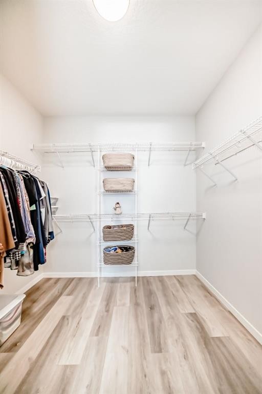 1402-33 Carringham Gate Nw, Calgary, AB - Indoor With Storage
