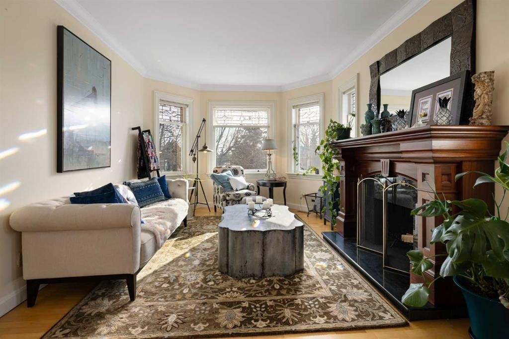 1727 24 Street Sw, Calgary, AB - Indoor Photo Showing Living Room With Fireplace