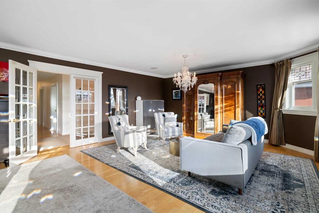 1727 24 Street Sw, Calgary, AB - Indoor