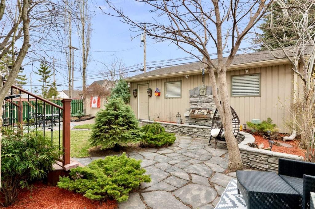 1727 24 Street Sw, Calgary, AB - Outdoor