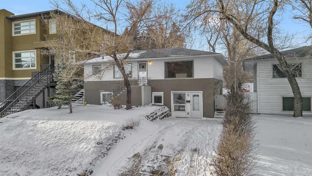 4617 Stanley Road Sw, Calgary, AB - Outdoor With Facade