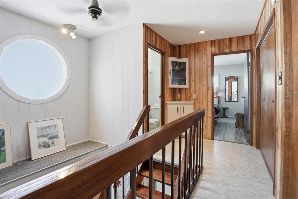 707 7 Street, Ross Haven, AB - Indoor Photo Showing Other Room