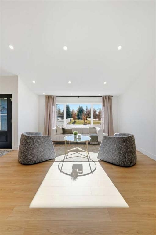 1016 Mapleglade Drive Se, Calgary, AB - Indoor Photo Showing Living Room