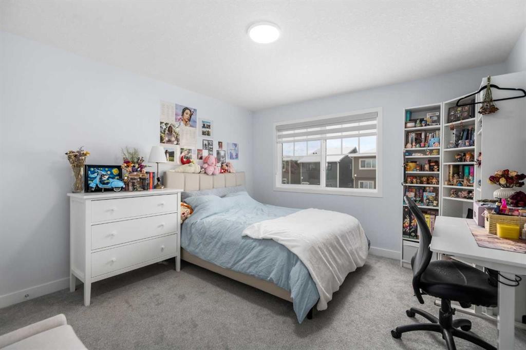 158 Magnolia Path Se, Calgary, AB - Indoor Photo Showing Bedroom
