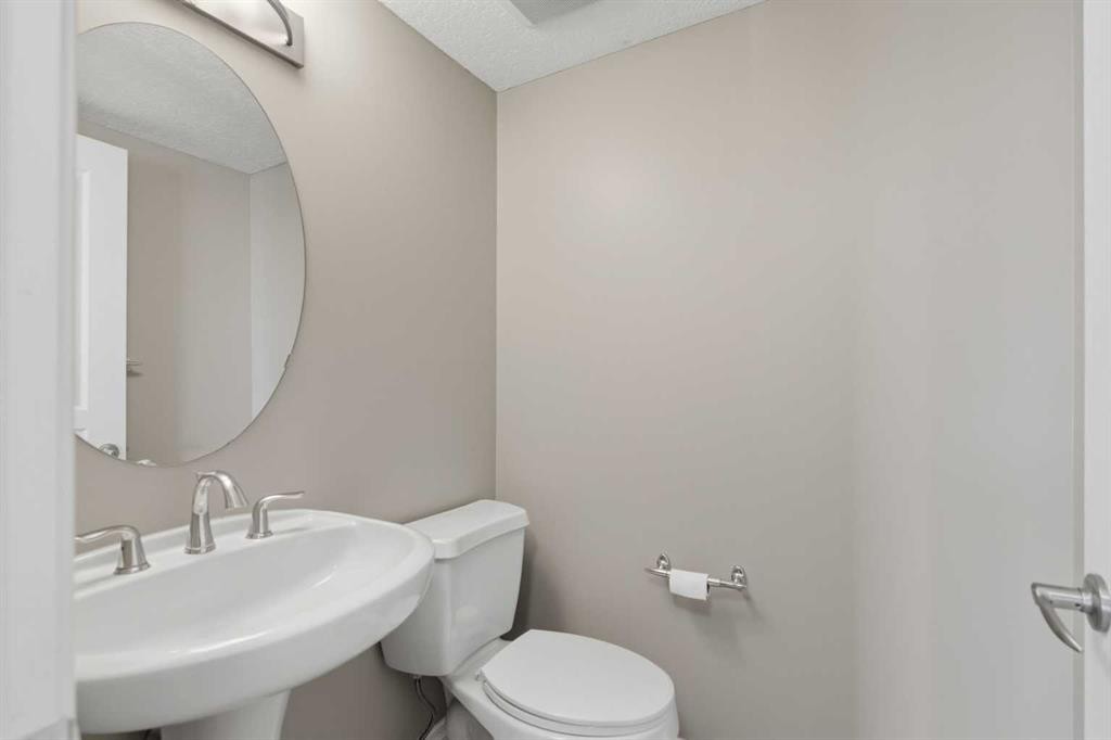 61 Sage Meadows Terrace Nw, Calgary, AB - Indoor Photo Showing Bathroom