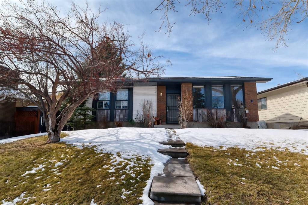 3523 48 Street Ne, Calgary, AB - Outdoor