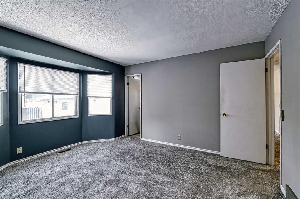 3523 48 Street Ne, Calgary, AB - Indoor