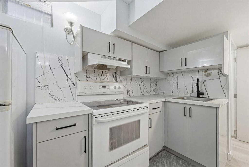 78 Martinview Crescent Ne, Calgary, AB - Indoor Photo Showing Kitchen
