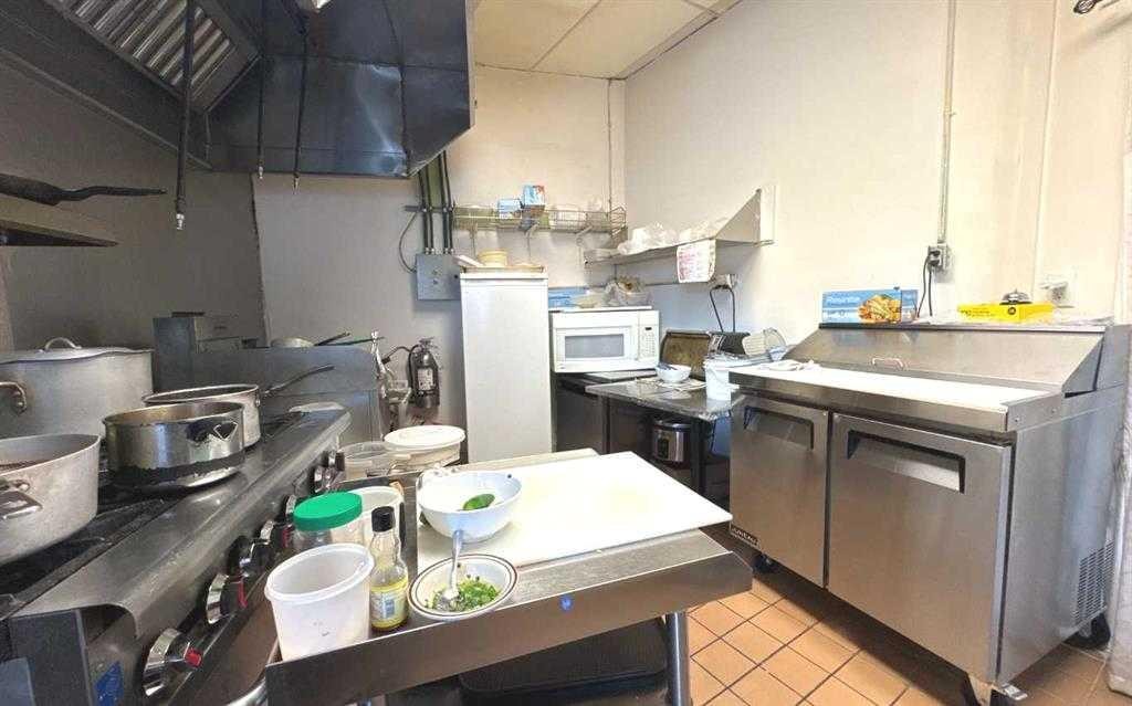 320 West Creek Drive, Chestermere, AB