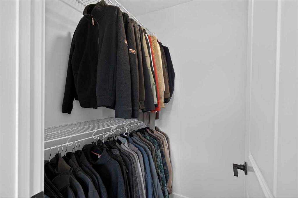 12 Heirloom Crescent Se, Calgary, AB - Indoor With Storage