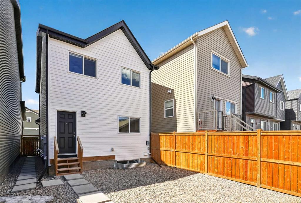 12 Heirloom Crescent Se, Calgary, AB - Outdoor With Exterior