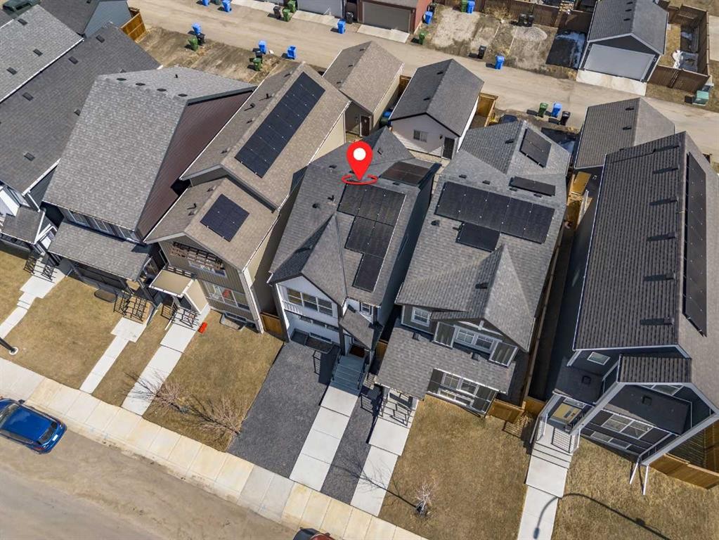 12 Heirloom Crescent Se, Calgary, AB - Outdoor