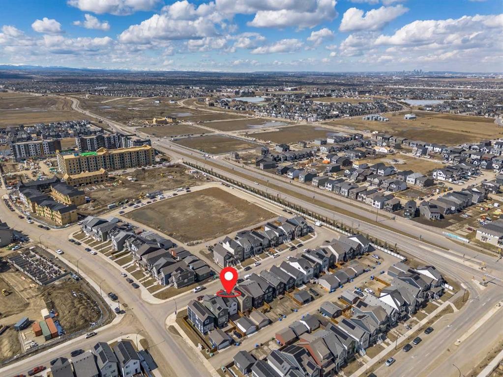 12 Heirloom Crescent Se, Calgary, AB - Outdoor With View