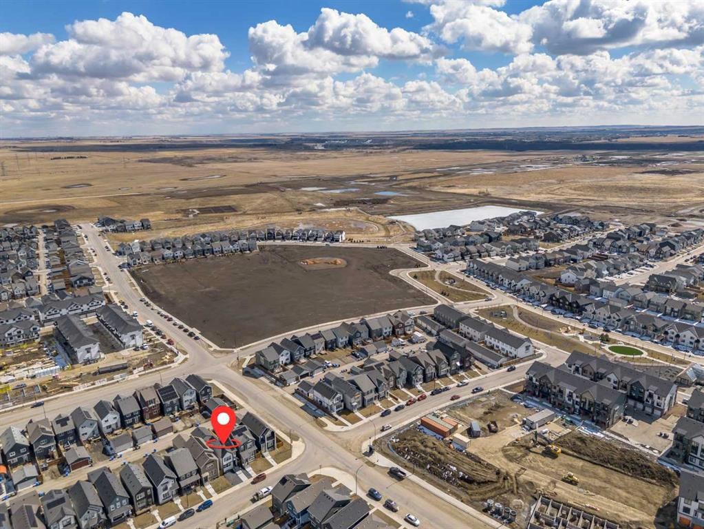 12 Heirloom Crescent Se, Calgary, AB - Outdoor With View