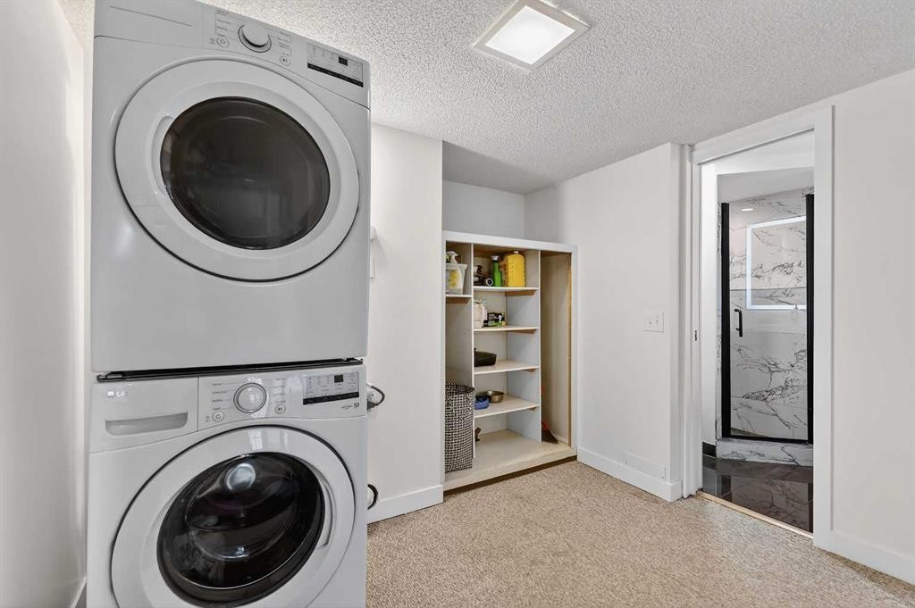 584 Woodhill Place Sw, Calgary, AB - Indoor Photo Showing Laundry Room