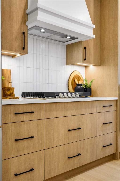 1-521 15 Avenue Ne, Calgary, AB - Indoor Photo Showing Kitchen