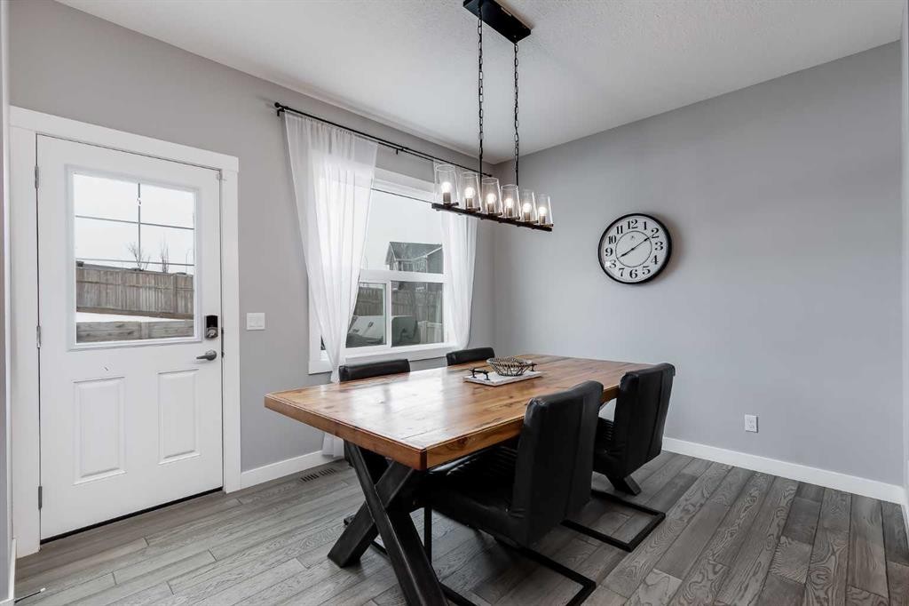 230 Nolanhurst Bay Nw, Calgary, AB - Indoor Photo Showing Dining Room