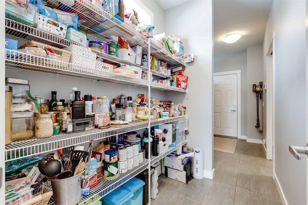 230 Nolanhurst Bay Nw, Calgary, AB - Indoor