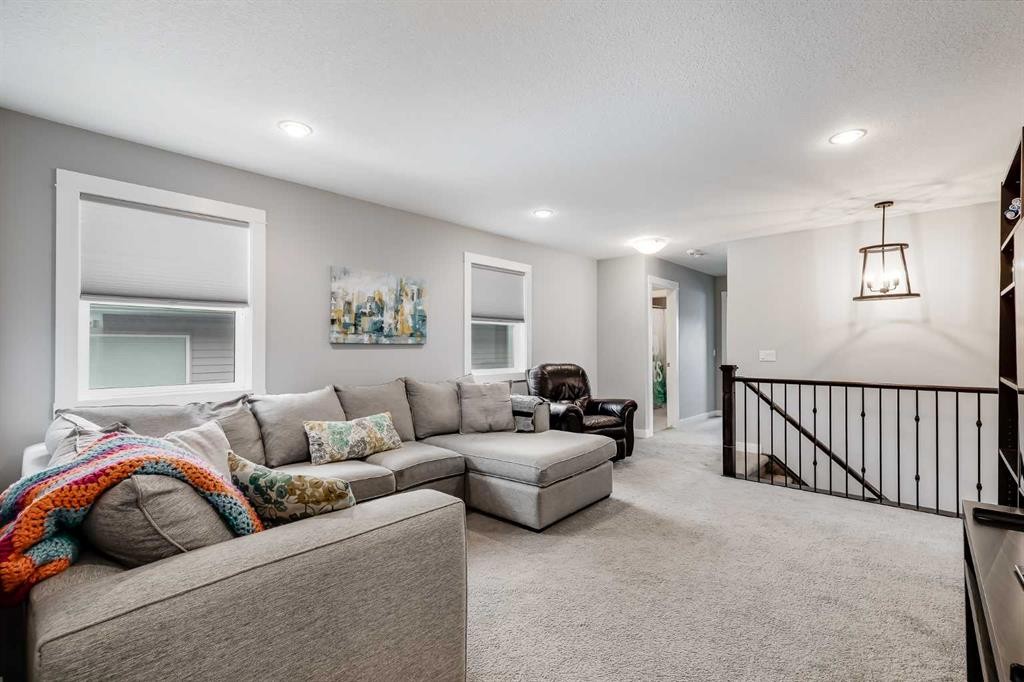 230 Nolanhurst Bay Nw, Calgary, AB - Indoor Photo Showing Living Room