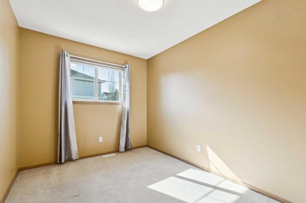 39 Country Village Circle Ne, Calgary, AB - Indoor Photo Showing Other Room