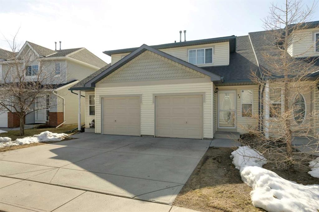 39 Country Village Circle Ne, Calgary, AB - Outdoor With Facade