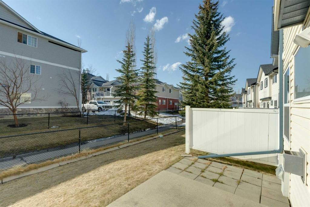 39 Country Village Circle Ne, Calgary, AB - Outdoor