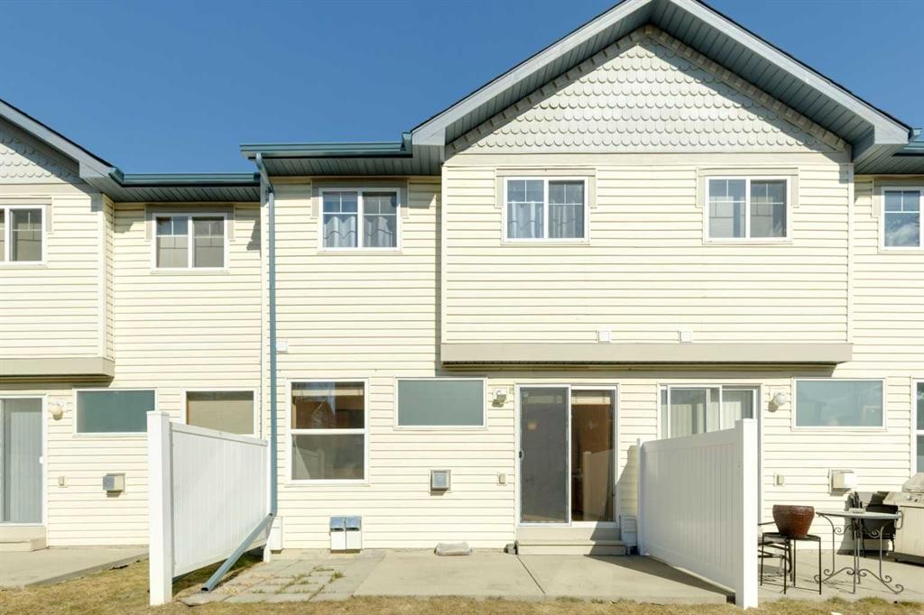 39 Country Village Circle Ne, Calgary, AB - Outdoor With Exterior