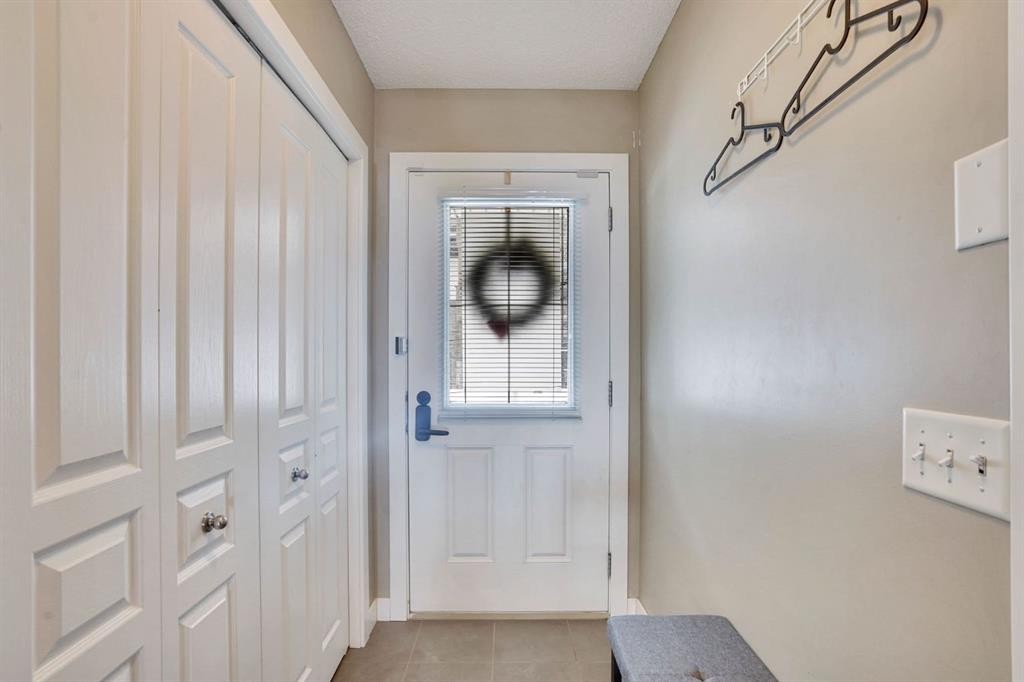 39 Panatella Road Nw, Calgary, AB - Indoor Photo Showing Other Room