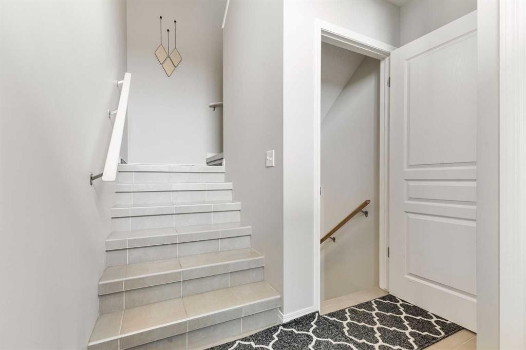 96 Cranarch Road Se, Calgary, AB - Indoor Photo Showing Other Room